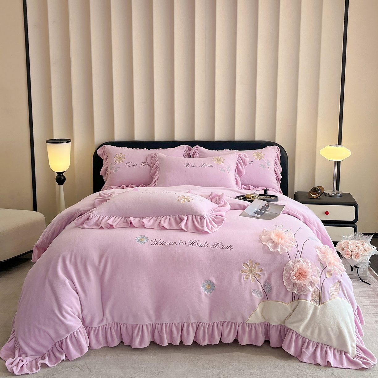 91家纺网 家纺一手货源 找家纺 爱家（原缔乐家纺） 2025新款A类高克重牛奶绒立体花刺绣四件套-花蜜 花蜜-梦幻紫