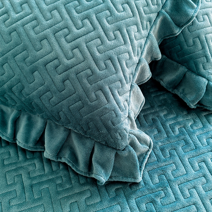 91家纺网 家纺一手货源 找家纺 优家居 2025秋冬高克重牛奶绒床盖夹棉床裙纯色蕾丝边花边刺绣法式公主风床罩夹棉床盖 灰湖绿