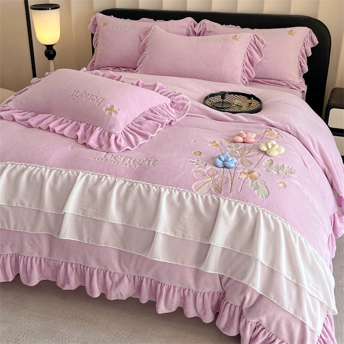 91家纺网 家纺一手货源 找家纺 （总）爱家（原缔乐家纺） 2025新款A类高克重牛奶绒立体花刺绣四件套-艾丽莎