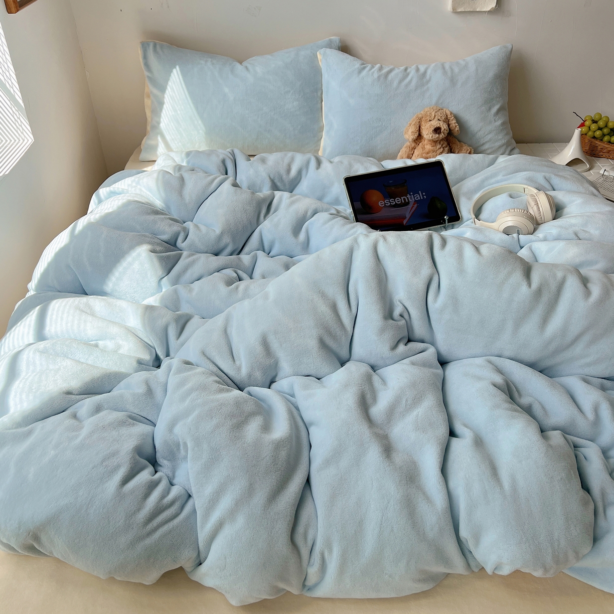 91家纺网 家纺一手货源 找家纺 六巷胡同 2025新款INS博主风纯色双拼A类牛奶绒四件套 海盐芝士