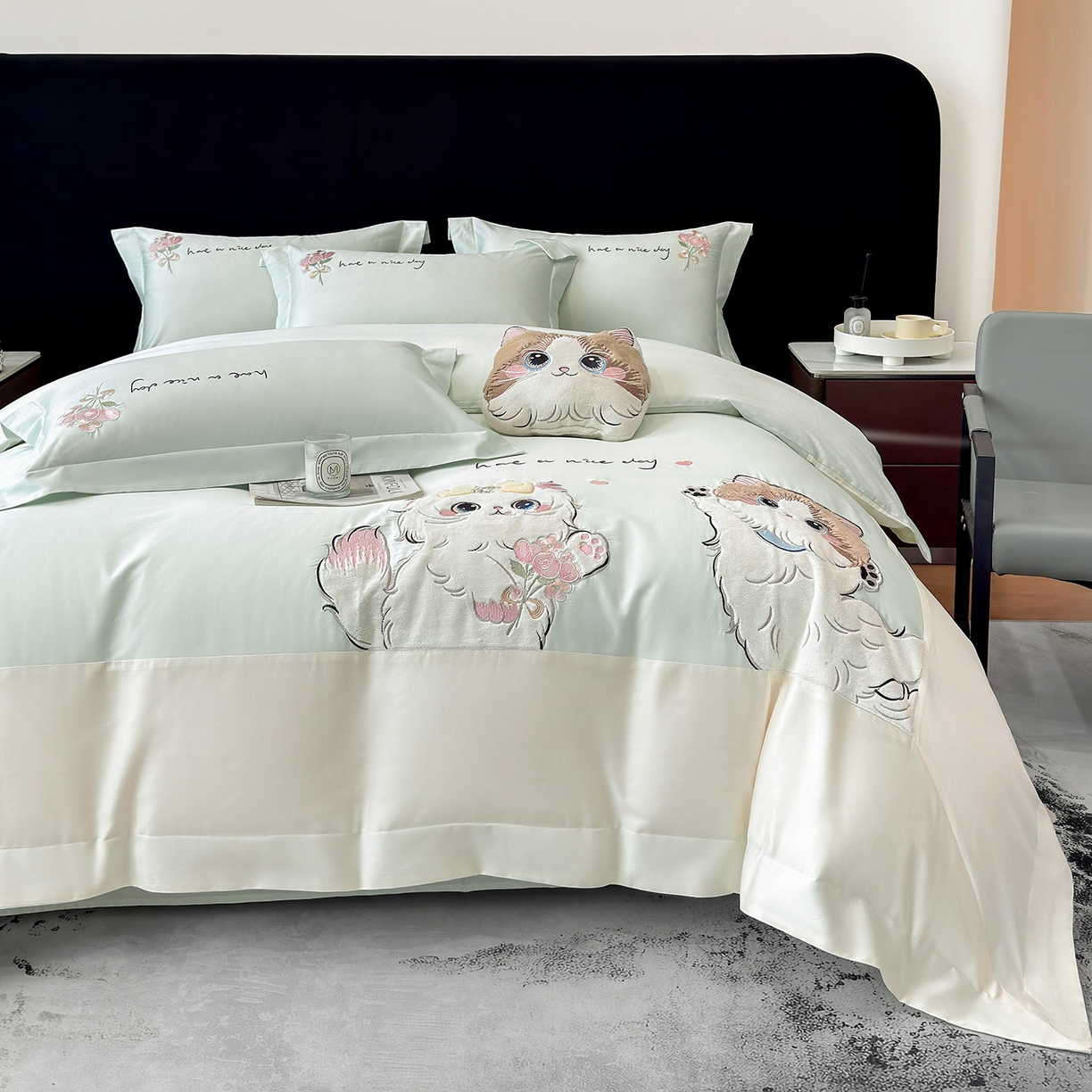 91家纺网 家纺一手货源 找家纺 丞音家纺 2025新款轻奢卡通风A类50s双股100支贡缎长绒棉四件套刺绣全棉被套绣花床笠高档礼盒装 甜蜜日记-清新绿