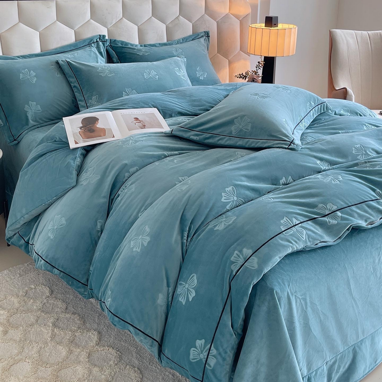 91家纺网 家纺一手货源 找家纺 （总）慕希家纺 2025新款高克重牛奶绒雕花四件套-暮光花园