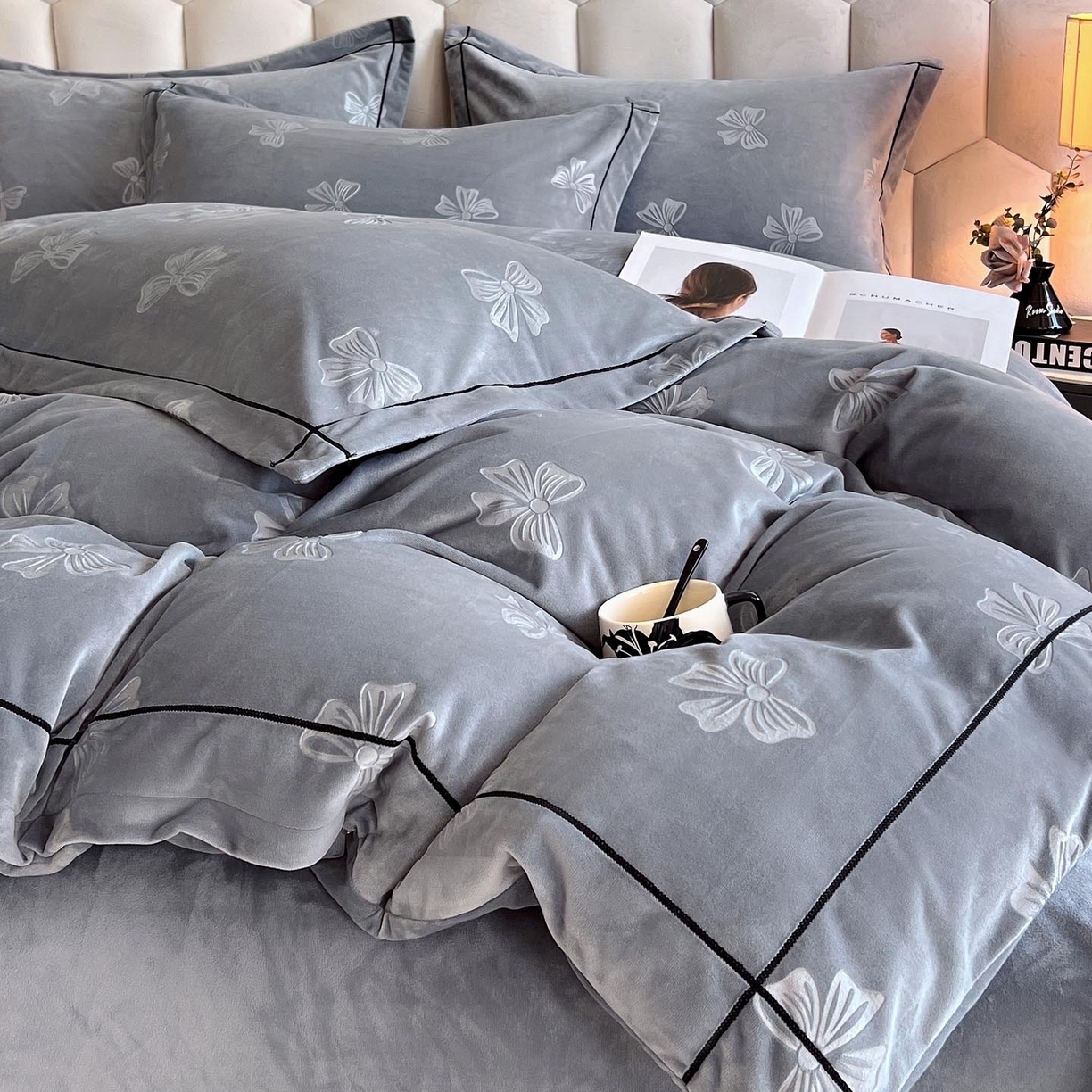 91家纺网 家纺一手货源 找家纺 （总）慕希家纺 2025新款高克重牛奶绒雕花四件套-暮光花园