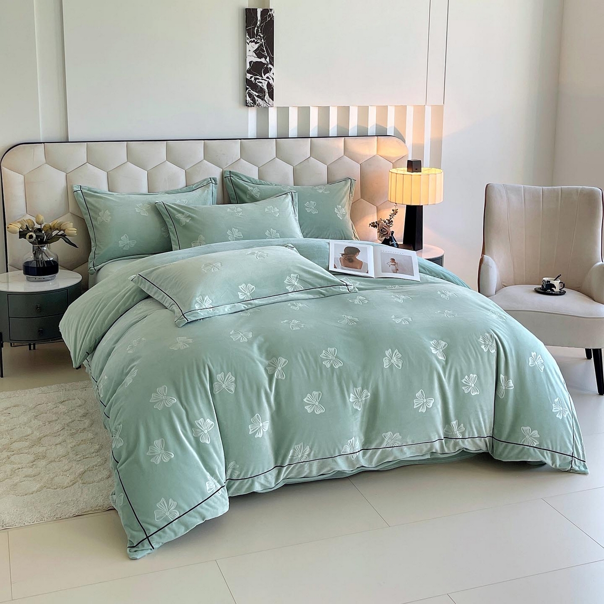 91家纺网 家纺一手货源 找家纺 慕希家纺 2025新款高克重牛奶绒雕花四件套-暮光花园 暮光花园-湖水绿