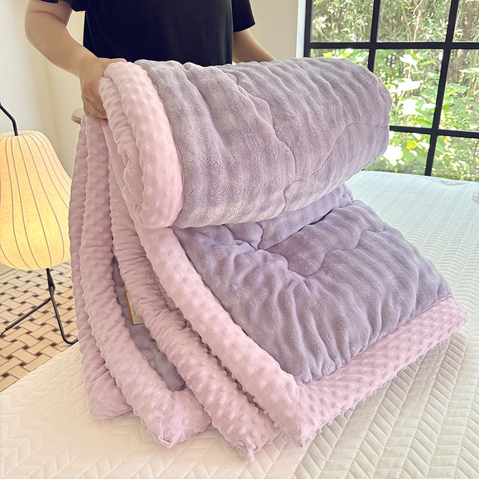 91家纺网 家纺一手货源 找家纺 （总）优迈 2024新款兔兔绒豆豆被冬被子被芯