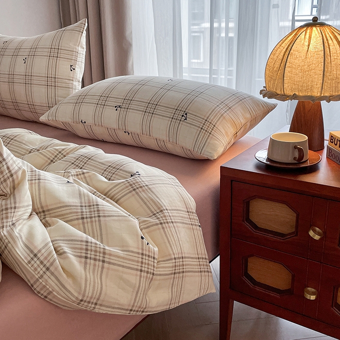 91家纺网 家纺一手货源 找家纺 典曼家纺 2025新款A类母婴级抗菌有氧双层纱亲肤小清新印花三件套四件套 可可樱桃