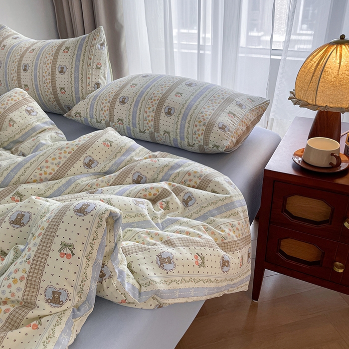 91家纺网 家纺一手货源 找家纺 典曼家纺 2025新款A类母婴级抗菌有氧双层纱亲肤小清新印花三件套四件套 三宅一熊