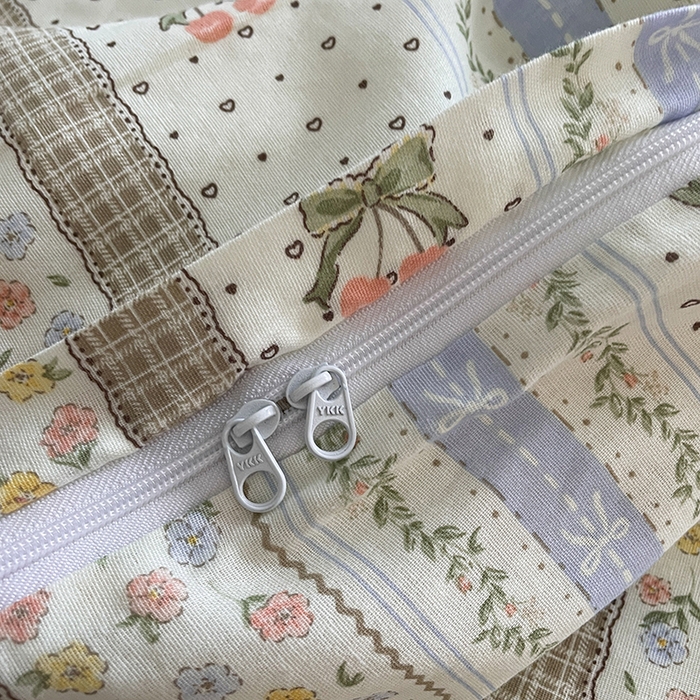 91家纺网 家纺一手货源 找家纺 典曼家纺 2025新款A类母婴级抗菌有氧双层纱亲肤小清新印花三件套四件套 三宅一熊