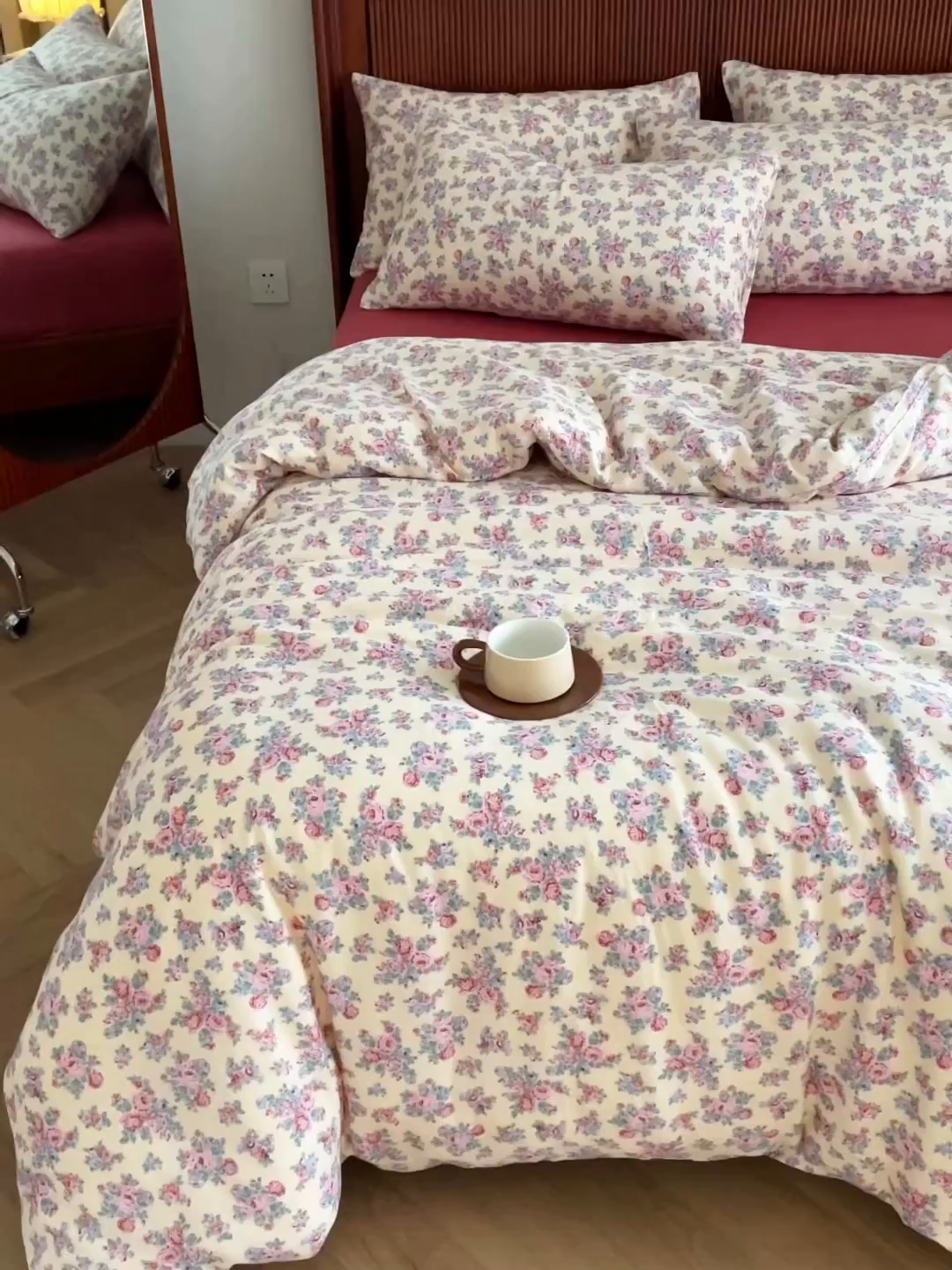 91家纺网 家纺一手货源 找家纺 典曼家纺 2025新款A类母婴级抗菌有氧双层纱亲肤小清新印花三件套四件套 美娜