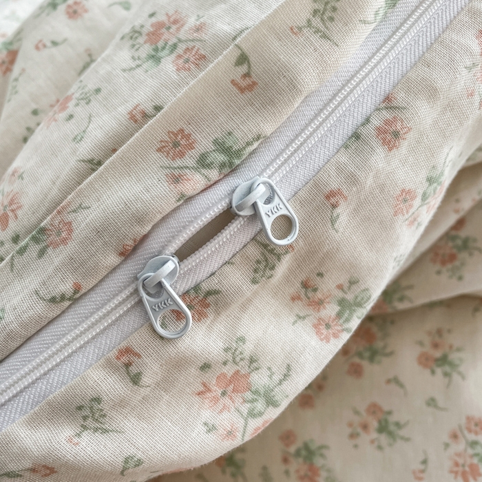 91家纺网 家纺一手货源 找家纺 典曼家纺 2025新款A类母婴级抗菌有氧双层纱亲肤小清新印花三件套四件套 花田错