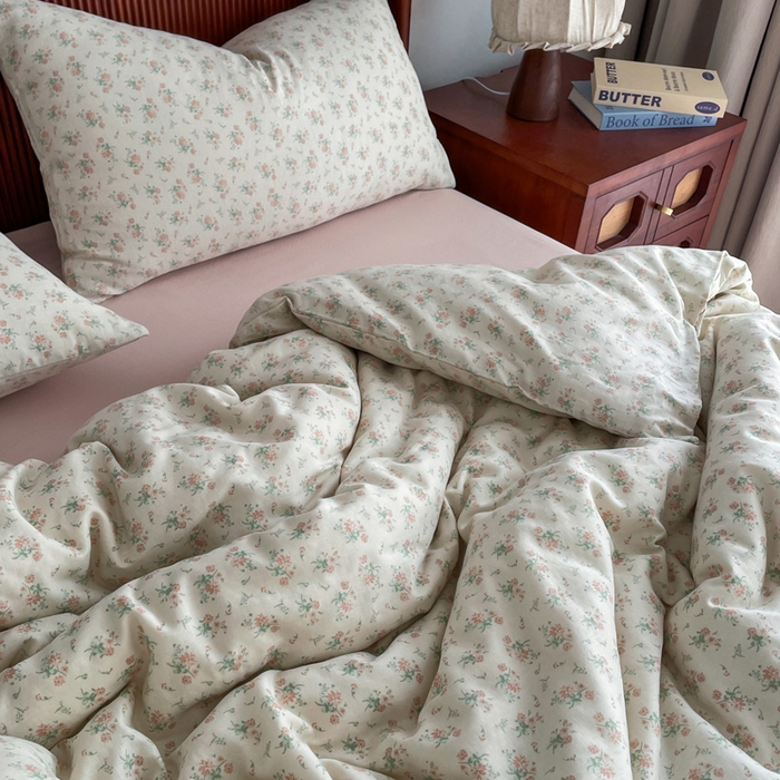 91家纺网 家纺一手货源 找家纺 典曼家纺 2025新款A类母婴级抗菌有氧双层纱亲肤小清新印花三件套四件套 花田错