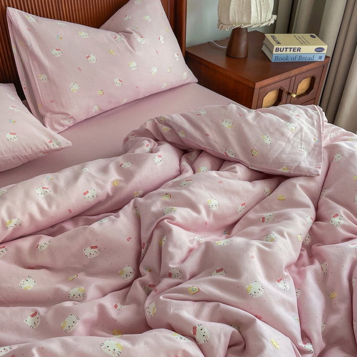 91家纺网 家纺一手货源 找家纺 典曼家纺 2025新款A类母婴级抗菌有氧双层纱亲肤小清新印花三件套四件套 凯蒂猫