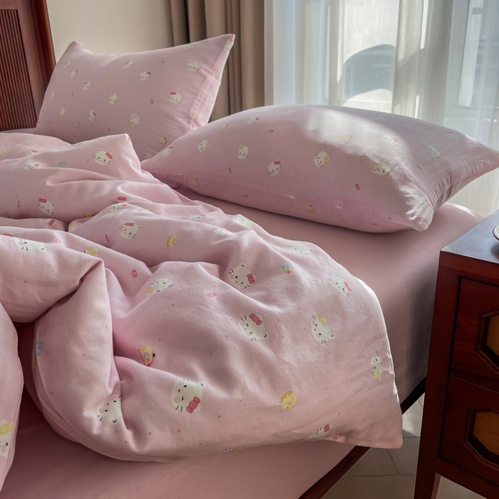 91家纺网 家纺一手货源 找家纺 典曼家纺 2025新款A类母婴级抗菌有氧双层纱亲肤小清新印花三件套四件套 凯蒂猫