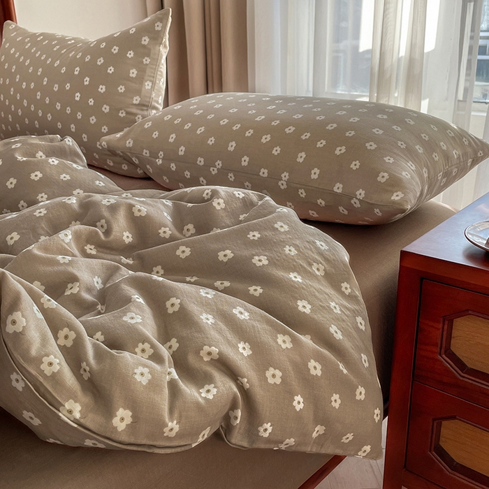 91家纺网 家纺一手货源 找家纺 典曼家纺 2025新款A类母婴级抗菌有氧双层纱亲肤小清新印花三件套四件套 洛可可