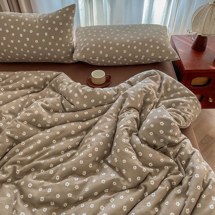 91家纺网 家纺一手货源 找家纺 典曼家纺 2025新款A类母婴级抗菌有氧双层纱亲肤小清新印花三件套四件套 洛可可