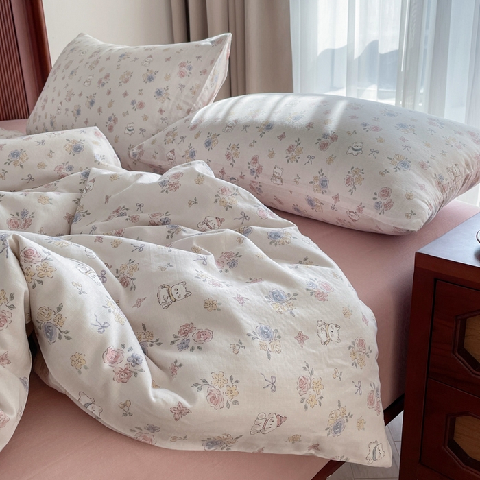 91家纺网 家纺一手货源 找家纺 典曼家纺 2025新款A类母婴级抗菌有氧双层纱亲肤小清新印花三件套四件套 萌宠乐园