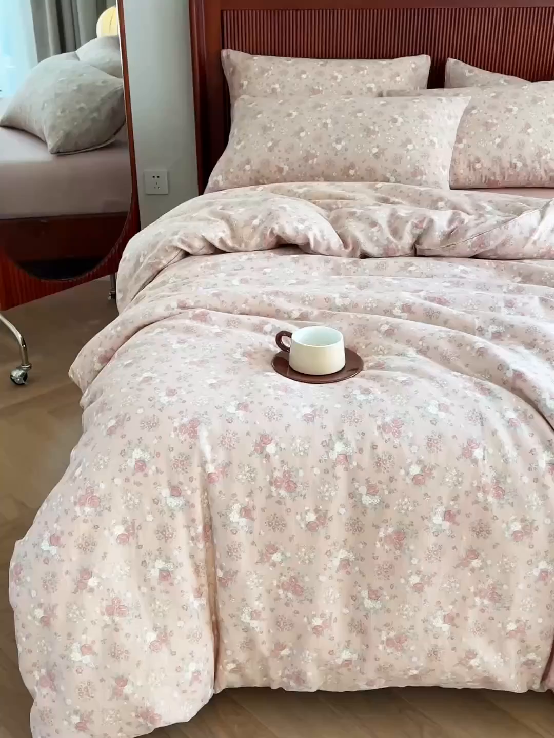 91家纺网 家纺一手货源 找家纺 典曼家纺 2025新款A类母婴级抗菌有氧双层纱亲肤小清新印花三件套四件套 蔷薇花园