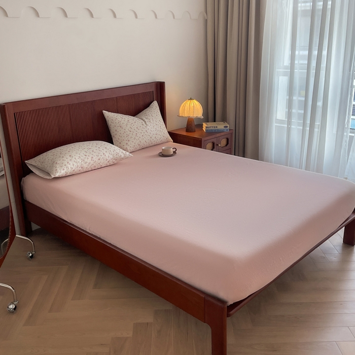 91家纺网 家纺一手货源 找家纺 典曼家纺 2025新款A类母婴级抗菌有氧双层纱亲肤小清新印花三件套四件套 桃汁夭夭