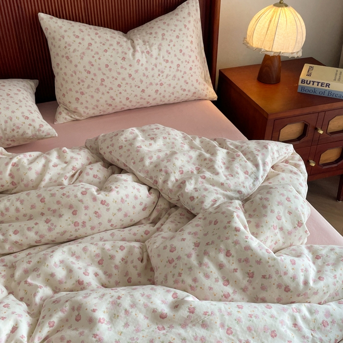 91家纺网 家纺一手货源 找家纺 典曼家纺 2025新款A类母婴级抗菌有氧双层纱亲肤小清新印花三件套四件套 桃汁夭夭