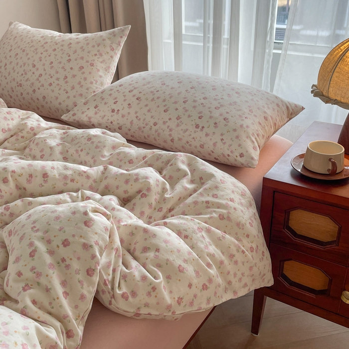 91家纺网 家纺一手货源 找家纺 典曼家纺 2025新款A类母婴级抗菌有氧双层纱亲肤小清新印花三件套四件套 桃汁夭夭