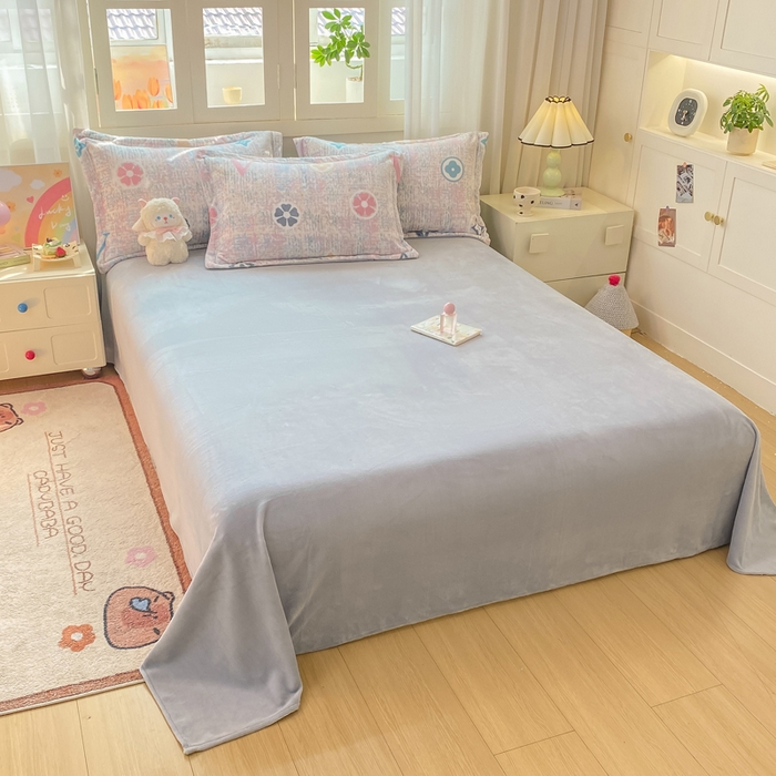 91家纺网 家纺一手货源 找家纺 红日子纺织品 2025新款高克重牛奶绒印花四件套 缤纷乐园