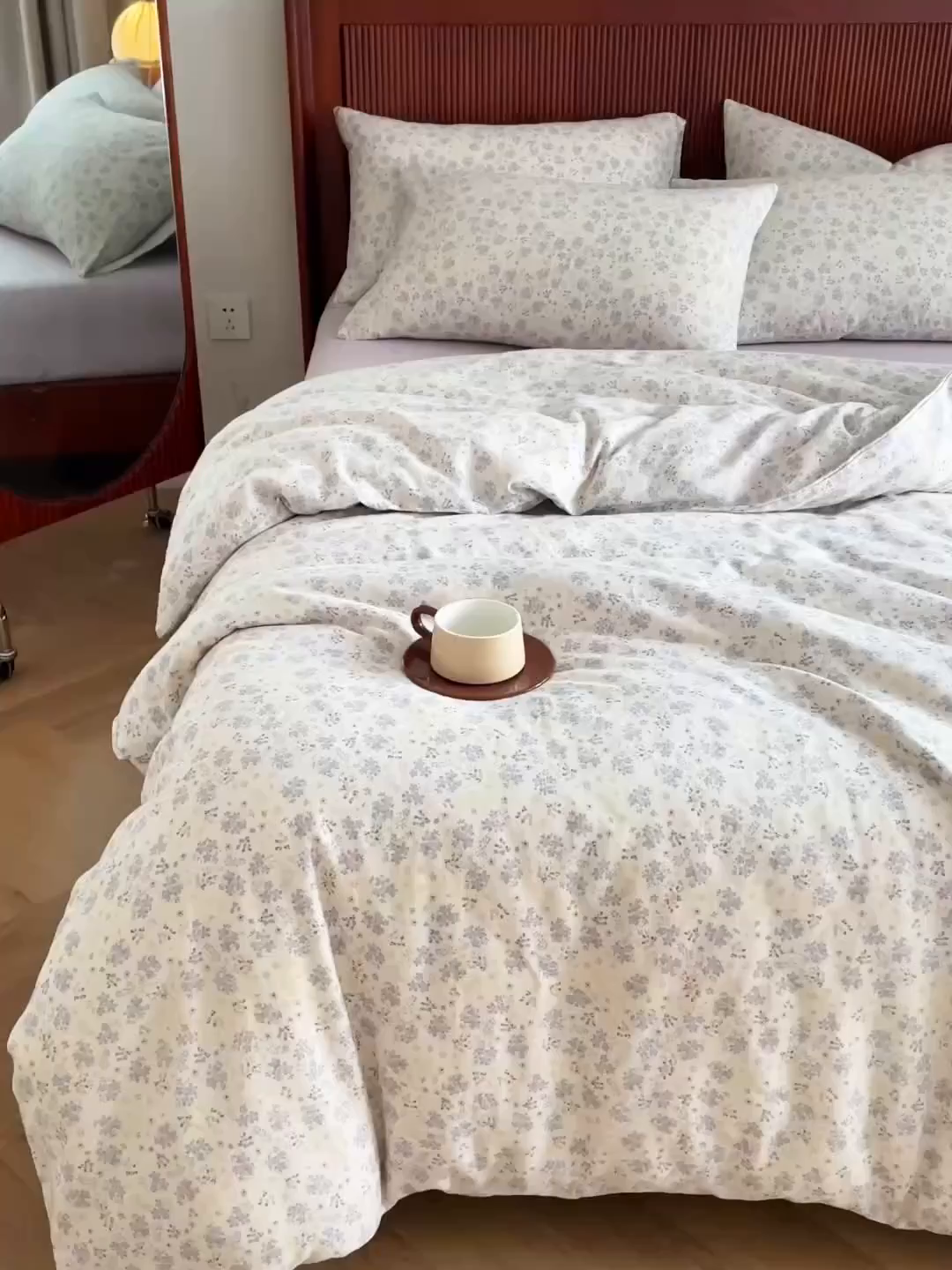 91家纺网 家纺一手货源 找家纺 典曼家纺 2025新款A类母婴级抗菌有氧双层纱亲肤小清新印花三件套四件套 寻意花海