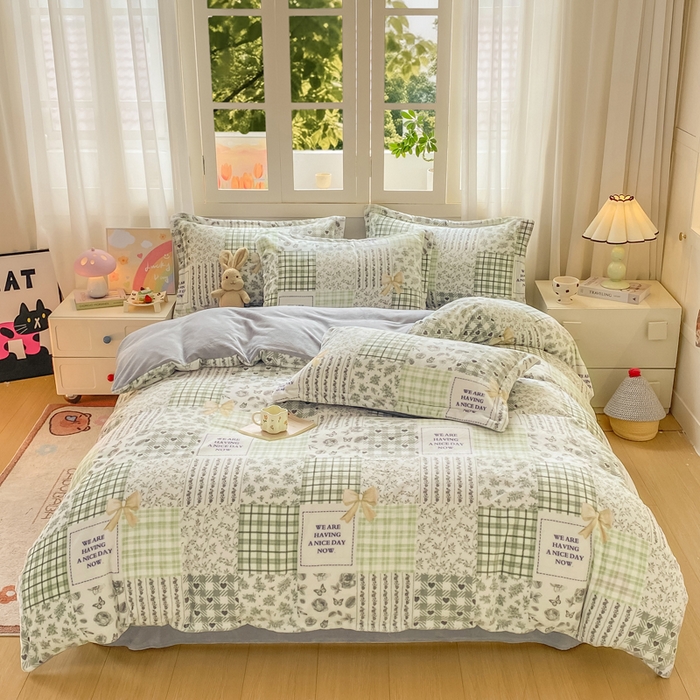 91家纺网 家纺一手货源 找家纺 红日子纺织品 2025新款高克重牛奶绒印花四件套 德尔慧