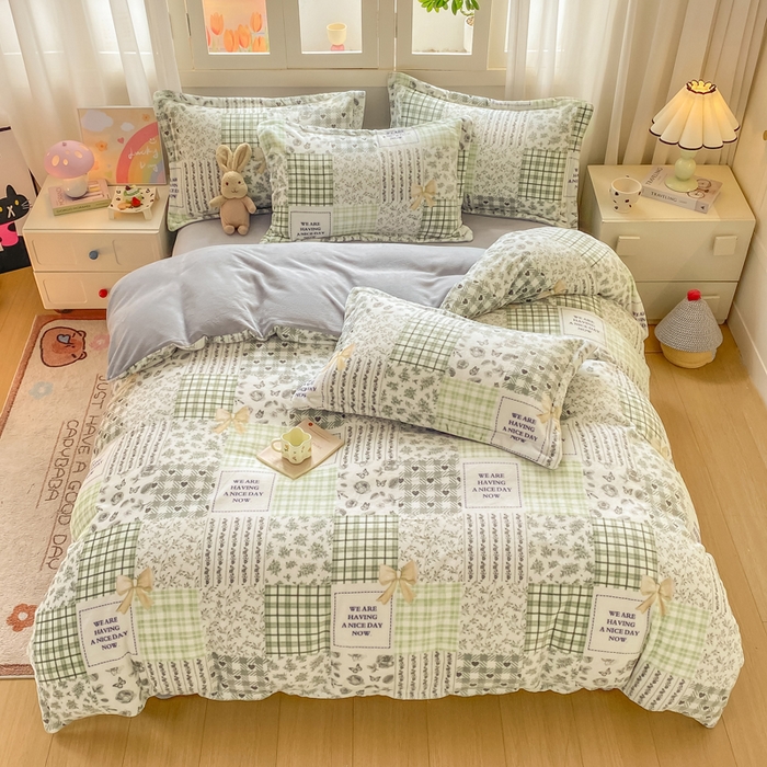 91家纺网 家纺一手货源 找家纺 红日子纺织品 2025新款高克重牛奶绒印花四件套 德尔慧