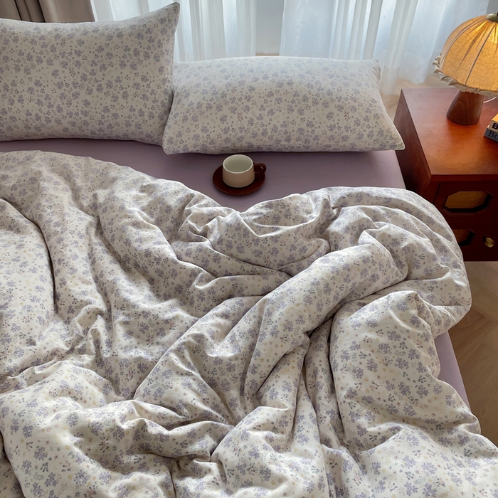 91家纺网 家纺一手货源 找家纺 典曼家纺 2025新款A类母婴级抗菌有氧双层纱亲肤小清新印花三件套四件套 紫藤