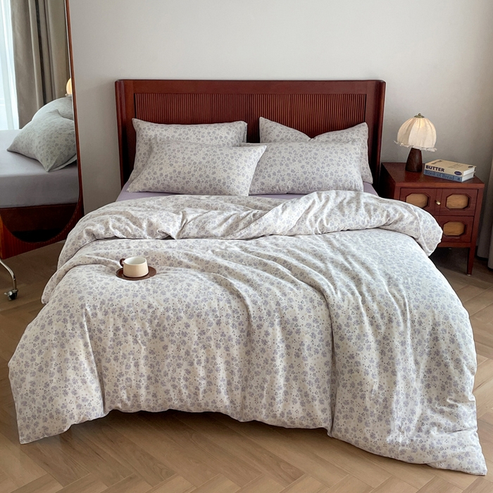 91家纺网 家纺一手货源 找家纺 典曼家纺 2025新款A类母婴级抗菌有氧双层纱亲肤小清新印花三件套四件套 紫藤