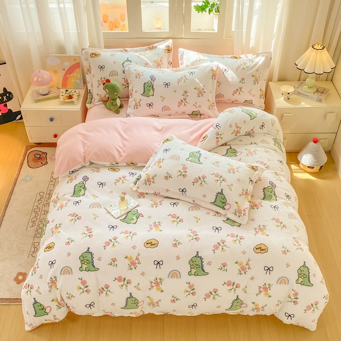 91家纺网 家纺一手货源 找家纺 红日子纺织品 2025新款高克重牛奶绒印花四件套 花儿与龙