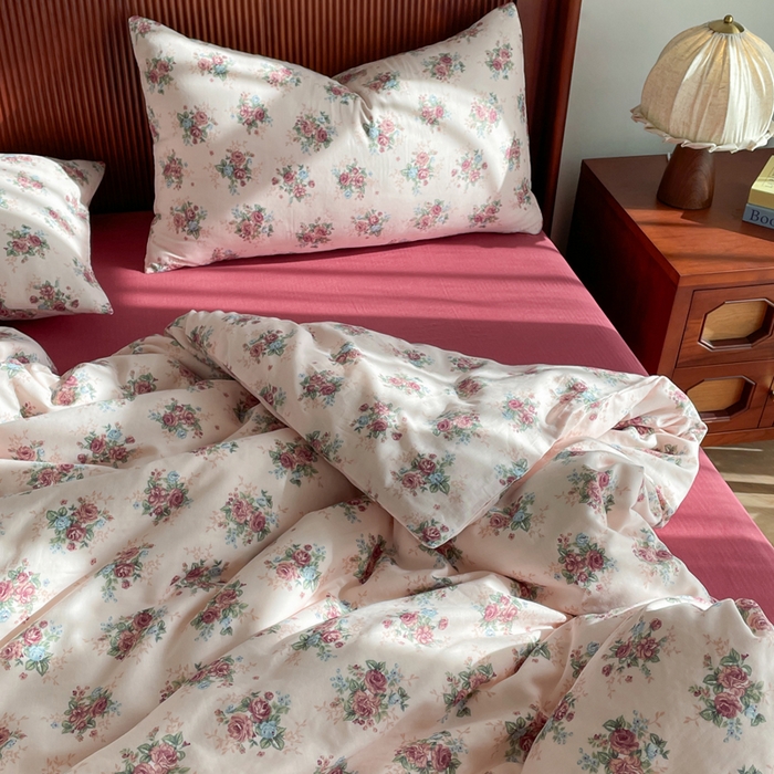 91家纺网 家纺一手货源 找家纺 典曼家纺 2025新款A类母婴级抗菌有氧双层纱亲肤小清新印花三件套四件套 花样年华