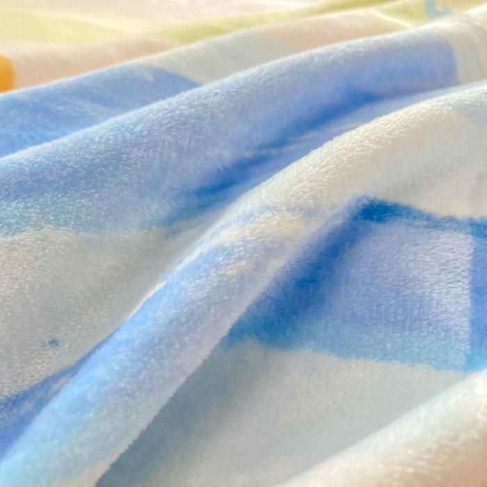 91家纺网 家纺一手货源 找家纺 红日子纺织品 2025新款高克重牛奶绒印花四件套 花海