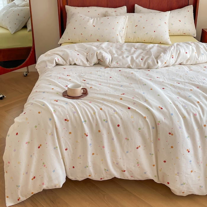 91家纺网 家纺一手货源 找家纺 典曼家纺 2025新款A类母婴级抗菌有氧双层纱亲肤小清新印花三件套四件套 七彩樱桃