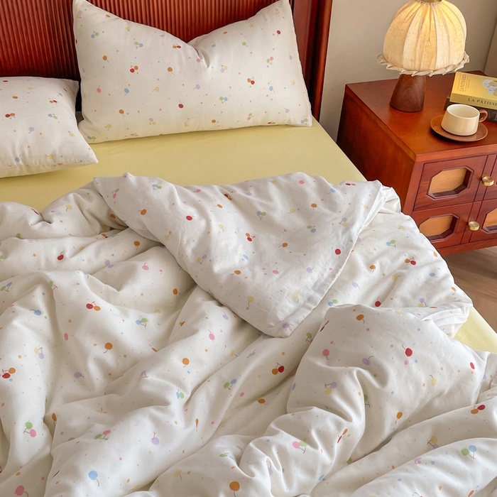 91家纺网 家纺一手货源 找家纺 典曼家纺 2025新款A类母婴级抗菌有氧双层纱亲肤小清新印花三件套四件套 七彩樱桃