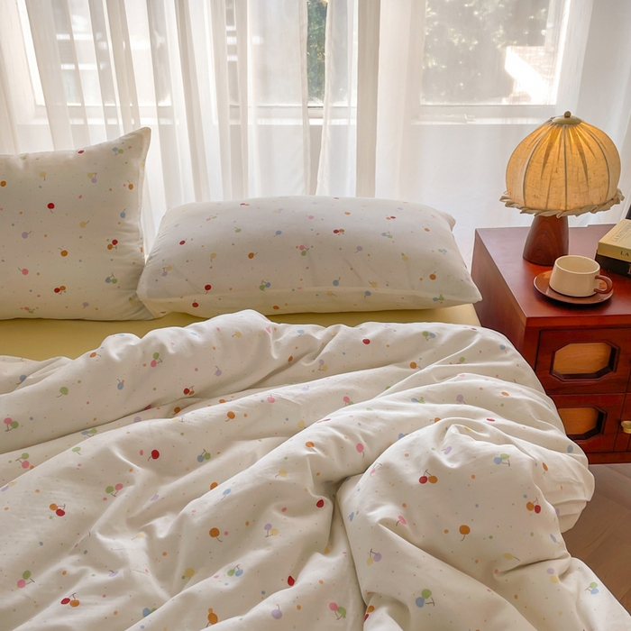 91家纺网 家纺一手货源 找家纺 典曼家纺 2025新款A类母婴级抗菌有氧双层纱亲肤小清新印花三件套四件套 七彩樱桃