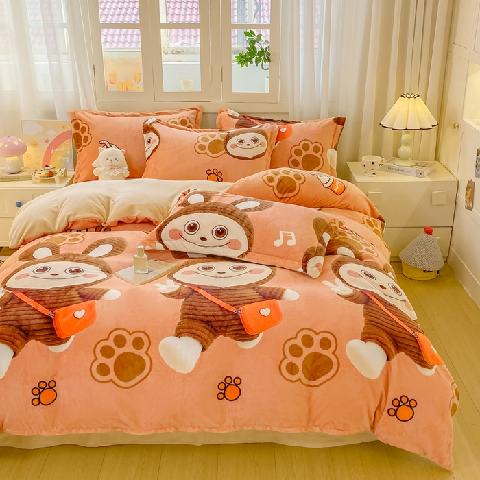 91家纺网 家纺一手货源 找家纺 红日子纺织品 2025新款高克重牛奶绒印花四件套 拉咕咕