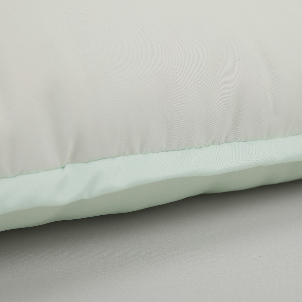 91家纺网 家纺一手货源 找家纺 大熊枕芯 2025新款双莱赛尔天丝蝴蝶护颈枕头枕芯 天丝蝴蝶兰