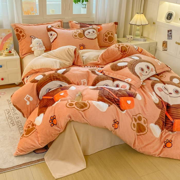 91家纺网 家纺一手货源 找家纺 红日子纺织品 2025新款高克重牛奶绒印花四件套 拉咕咕