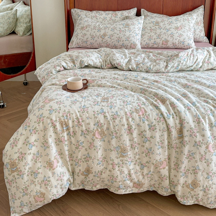 91家纺网 家纺一手货源 找家纺 典曼家纺 2025新款A类母婴级抗菌有氧双层纱亲肤小清新印花三件套四件套 桃花诺