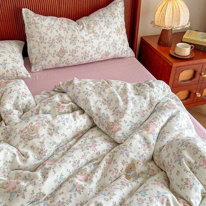 91家纺网 家纺一手货源 找家纺 典曼家纺 2025新款A类母婴级抗菌有氧双层纱亲肤小清新印花三件套四件套 桃花诺