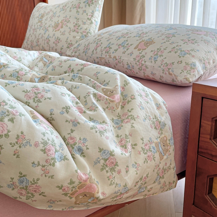 91家纺网 家纺一手货源 找家纺 典曼家纺 2025新款A类母婴级抗菌有氧双层纱亲肤小清新印花三件套四件套 桃花诺