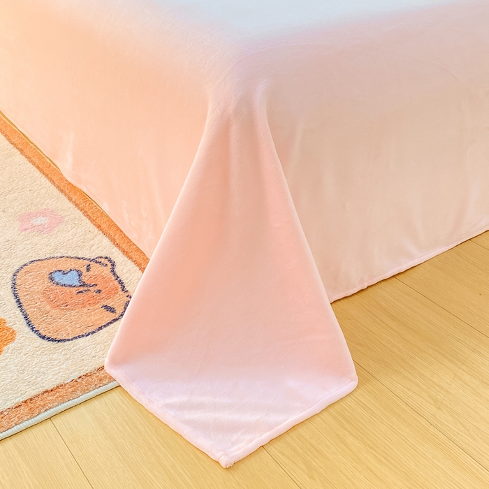 91家纺网 家纺一手货源 找家纺 红日子纺织品 2025新款高克重牛奶绒印花四件套 腊肠狗