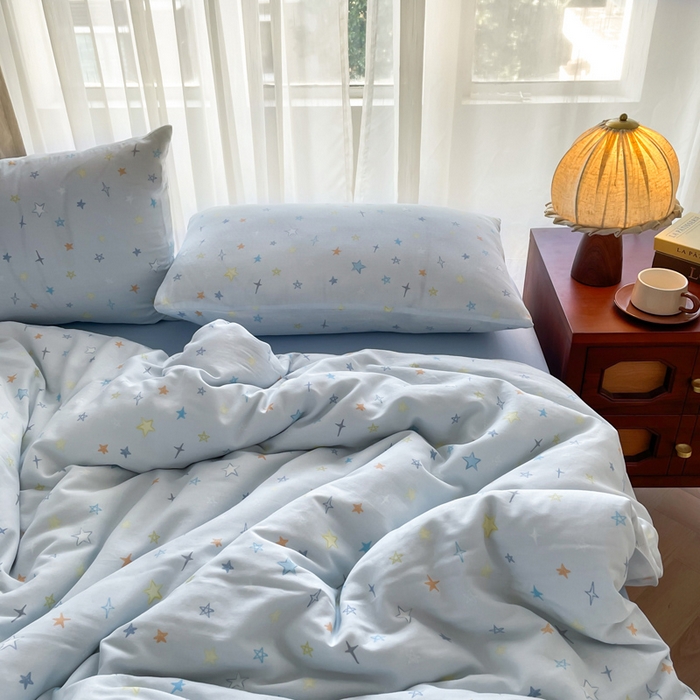 91家纺网 家纺一手货源 找家纺 典曼家纺 2025新款A类母婴级抗菌有氧双层纱亲肤小清新印花三件套四件套 星星世界