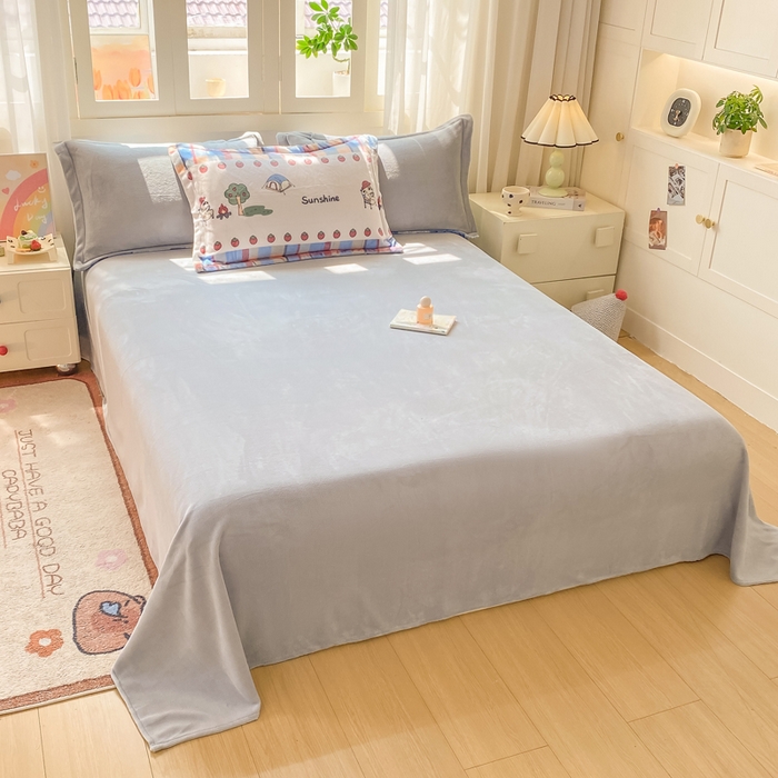 91家纺网 家纺一手货源 找家纺 红日子纺织品 2025新款高克重牛奶绒印花四件套 露营狗