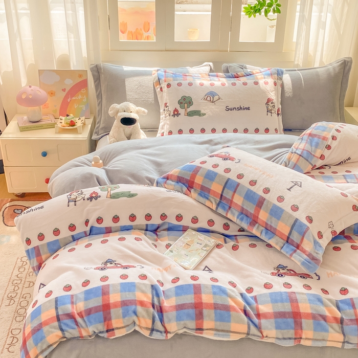 91家纺网 家纺一手货源 找家纺 红日子纺织品 2025新款高克重牛奶绒印花四件套 露营狗