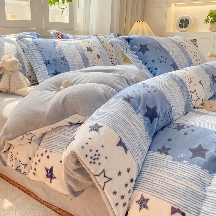 91家纺网 家纺一手货源 找家纺 红日子纺织品 2025新款高克重牛奶绒印花四件套 漫天繁星