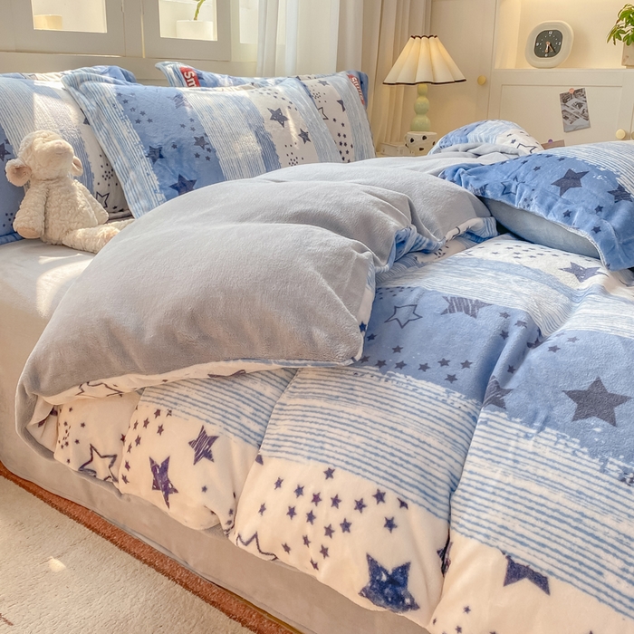 91家纺网 家纺一手货源 找家纺 红日子纺织品 2025新款高克重牛奶绒印花四件套 漫天繁星