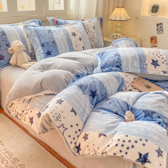 91家纺网 家纺一手货源 找家纺 红日子纺织品 2025新款高克重牛奶绒印花四件套 漫天繁星