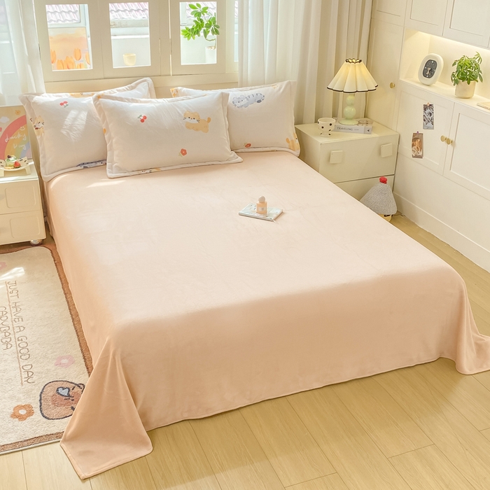 91家纺网 家纺一手货源 找家纺 红日子纺织品 2025新款高克重牛奶绒印花四件套 樱桃猫